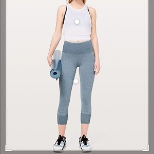 Lululemon Wunder Under crop sz 6